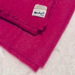 Vintage Hot Pink Mohair Scarf: A Cozy Valentines piece💖